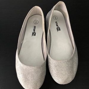 Smart Fit Girls Silver Glitter Flats Size 1